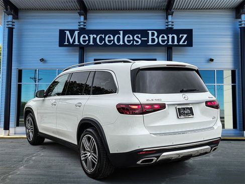 New 2026 Mercedes-Benz GLS 450 4MATIC image 4