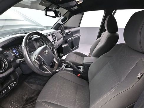 Used 2017 Toyota Tacoma TRD Sport w/ Tow Package image 22