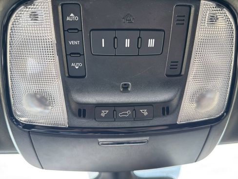 Used 2024 Dodge Durango GT AWD/4WD image 16