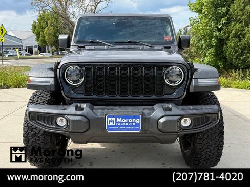 Used 2025 Jeep Wrangler Unlimited Sport AWD/4WD image 3