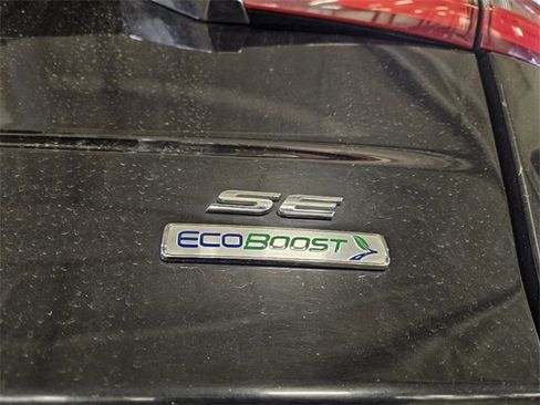 Used 2020 Ford Fusion SE w/ Equipment Group 151A image 3