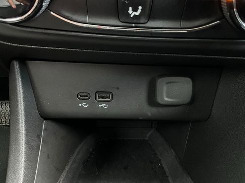 Used 2025 Buick Encore GX Preferred image 23