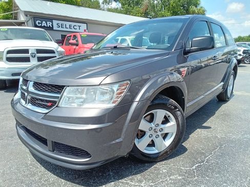 Used 2019 Dodge Journey SE w/ Comfort & Convenience Group FWD image 1