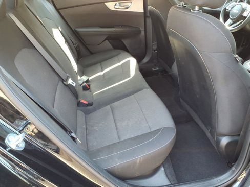 Used 2023 Kia Forte LXS w/ LXS Technology Package image 8