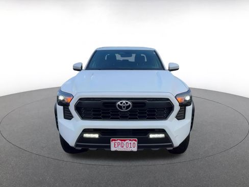 Used 2025 Toyota Tacoma TRD Off-Road image 4