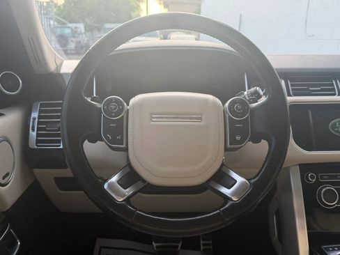 Used 2016 Land Rover Range Rover Supercharged AWD/4WD image 11
