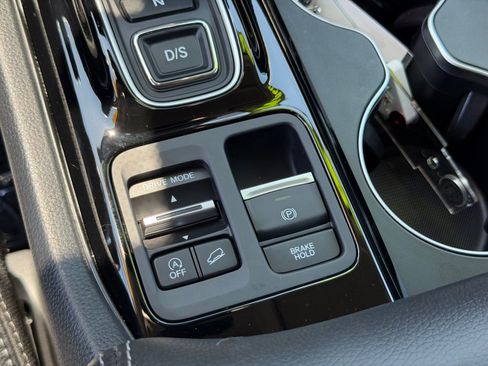 Used 2025 Honda Pilot EX-L image 27