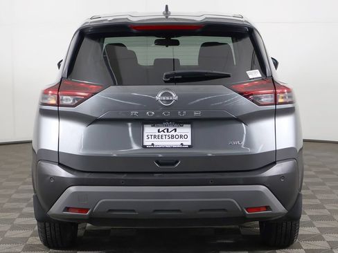 Used 2023 Nissan Rogue S AWD/4WD image 9