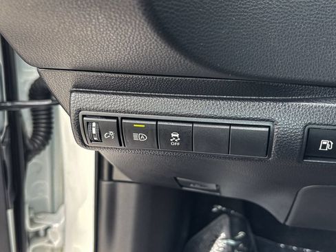 Used 2024 Toyota Corolla SE w/ Convenience Package FWD image 32