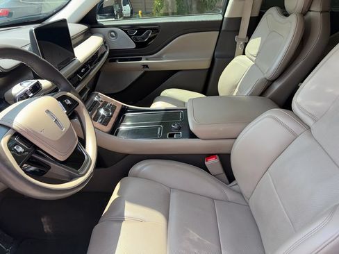 Used 2020 Lincoln Aviator Reserve w/ Equipment Group 201A RWD image 9
