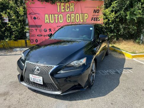 Used 2014 Lexus IS 250 w/ F-Sport Package RWD image 2
