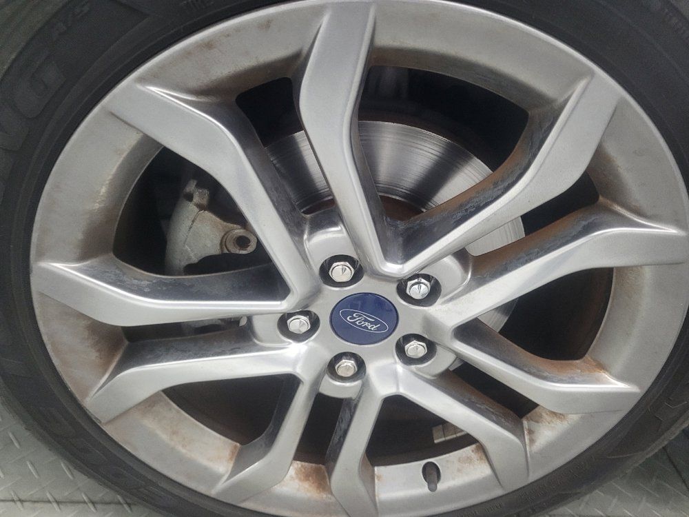 Used 2020 Ford Fusion SEL FWD image 31