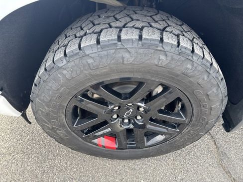 Used 2023 Chevrolet Silverado 1500 RST w/ Redline Edition image 2