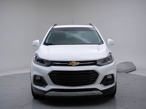 Used 2018 Chevrolet Trax Premier FWD image 31