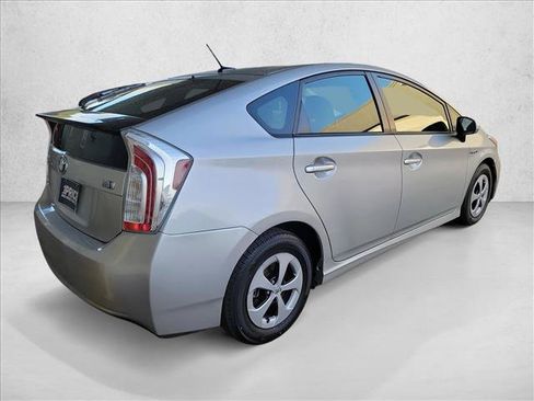 Used 2015 Toyota Prius Three FWD image 5