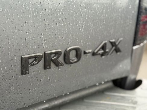 Used 2016 Nissan Frontier PRO-4X image 10