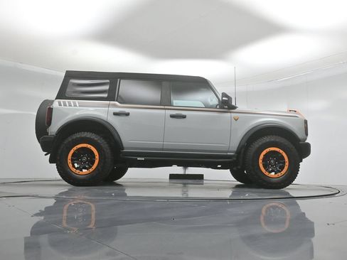 Used 2023 Ford Bronco Badlands w/ Sasquatch Package AWD/4WD image 47