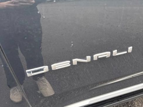 Used 2022 GMC Yukon Denali AWD/4WD image 18