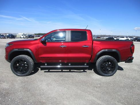 New 2026 GMC Canyon Denali image 10