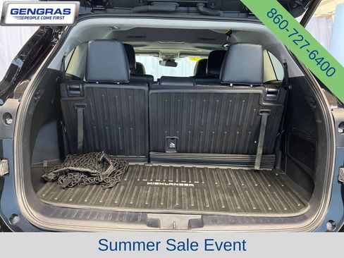 Used 2023 Toyota Highlander XLE AWD/4WD image 36