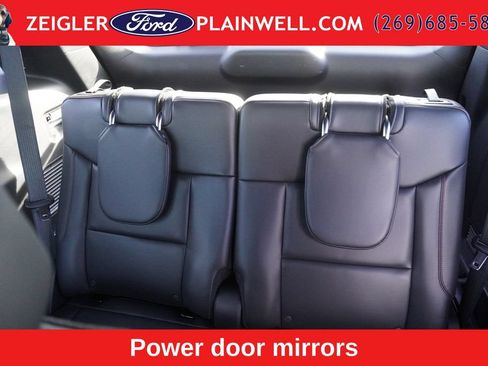 Used 2026 Ford Explorer ST-Line RWD image 15
