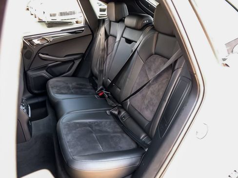 Used 2021 Porsche Macan S AWD/4WD image 46