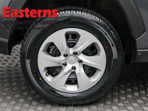 Used 2023 Toyota RAV4 LE image 28