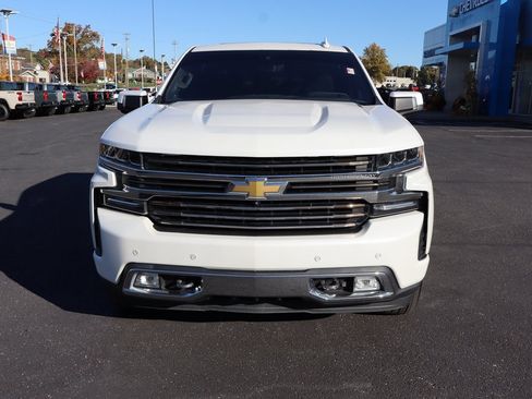 Used 2020 Chevrolet Silverado 1500 High Country w/ Technology Package image 34