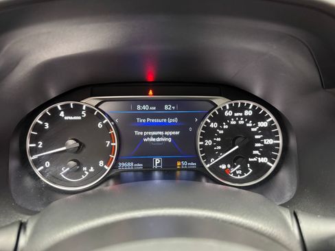 Used 2024 Nissan Altima 2.5 SR w/ SR Premium Package FWD image 16