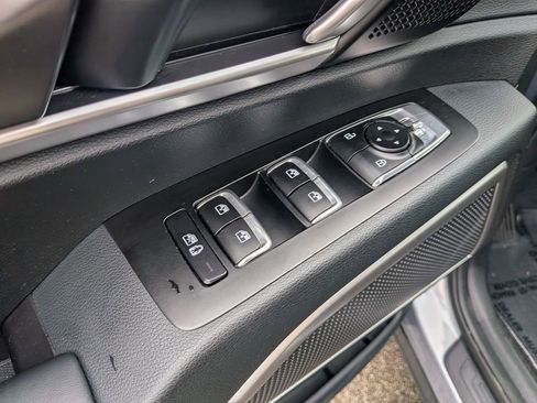 Used 2025 Kia Telluride S image 13