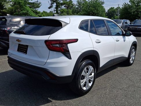 Certified 2024 Chevrolet Trax LS FWD image 6