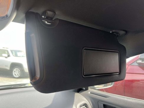 Used 2017 Dodge Charger SXT w/ AWD Plus Group image 32