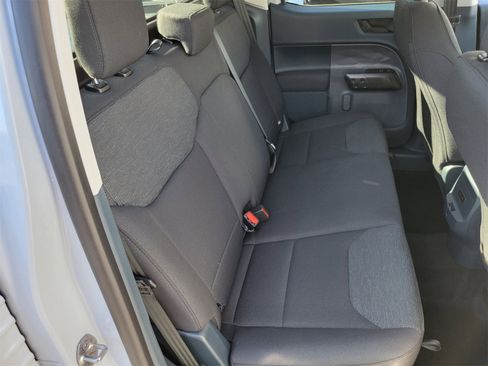 Used 2025 Ford Maverick XL w/ Equipment Group 102A image 18