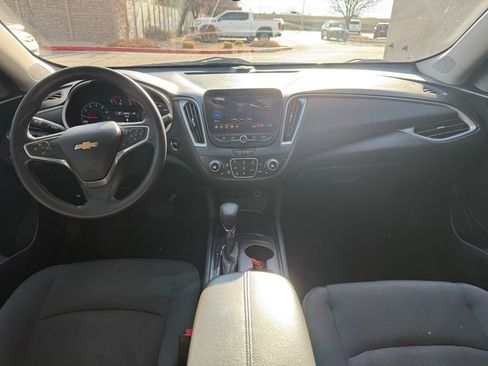 Used 2022 Chevrolet Malibu LT image 13