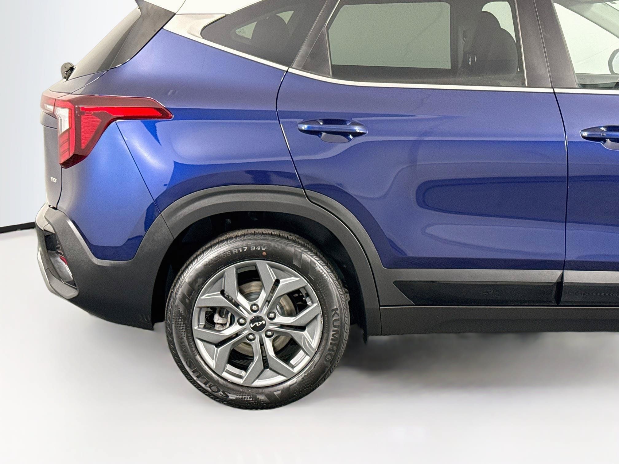 Used 2024 Kia Seltos S AWD/4WD image 42