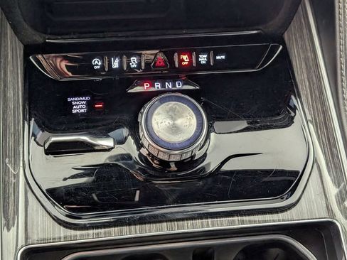 Certified 2022 Jeep Wagoneer Series II AWD/4WD image 23