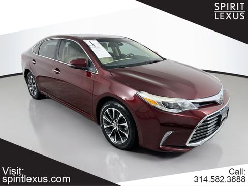 Used 2018 Toyota Avalon XLE Premium w/ Carpet Mat Package FWD image 1