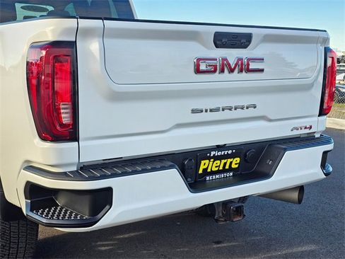 Used 2023 GMC Sierra 2500 AT4 image 7