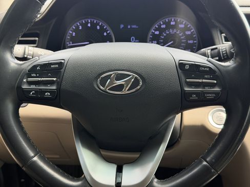 Used 2020 Hyundai Elantra Limited w/ Cargo Package (C1) FWD image 17