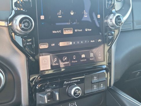 New 2026 RAM 1500 Big Horn AWD/4WD image 15