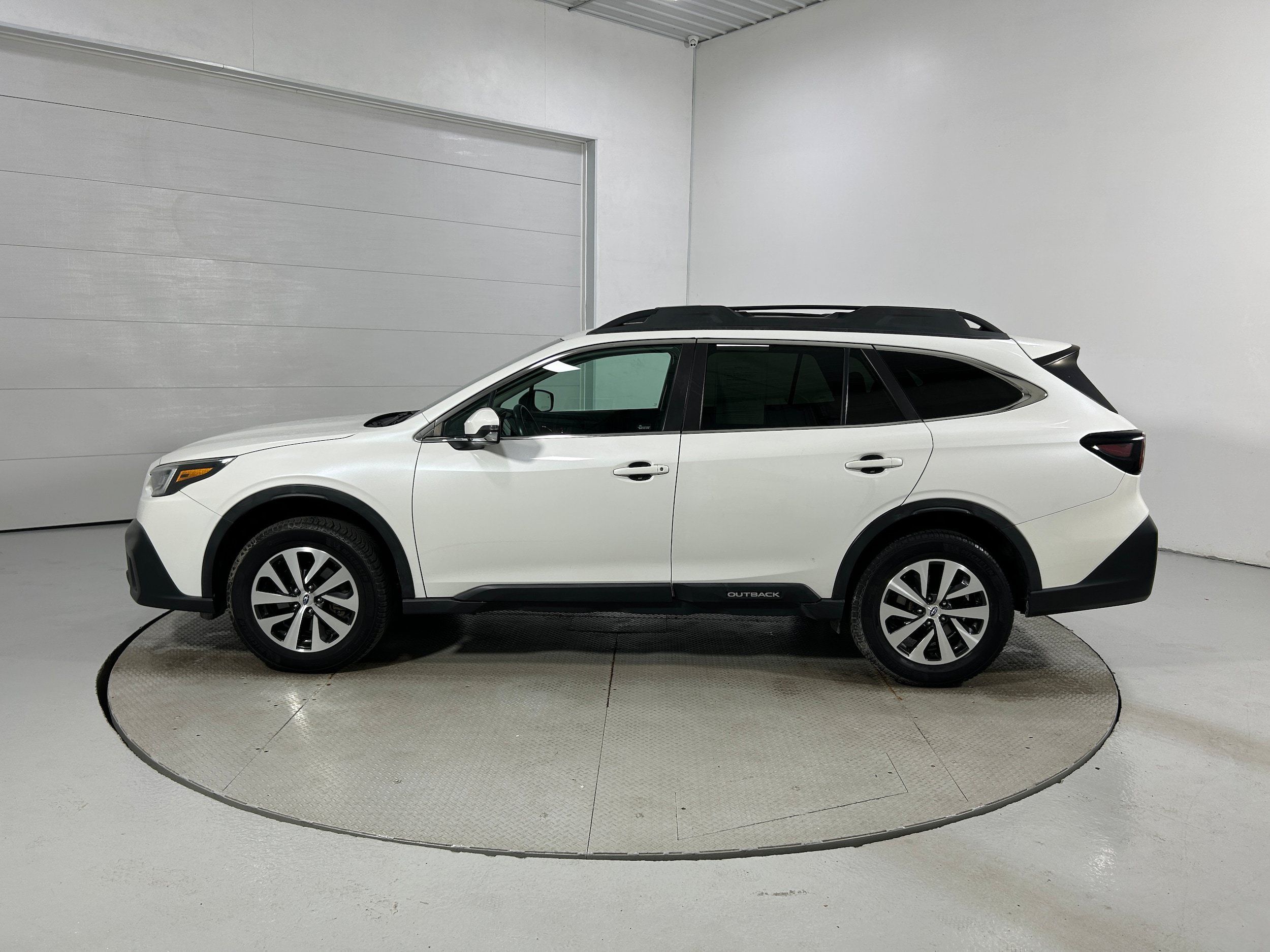 Used 2020 Subaru Outback Premium AWD/4WD image 21