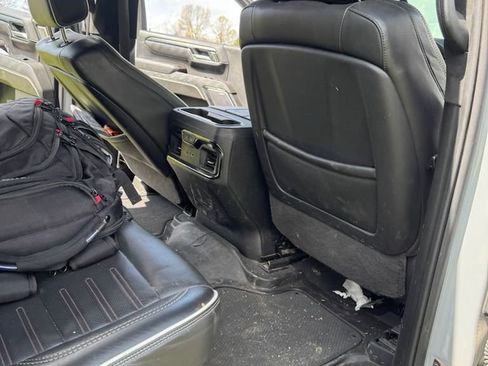 Used 2024 GMC Sierra 2500 AT4X image 25