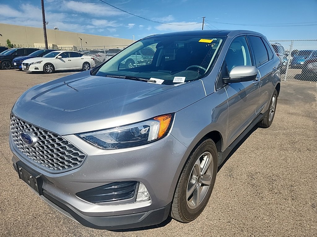 Used 2023 Ford Edge SEL w/ Convenience Package AWD/4WD image 3