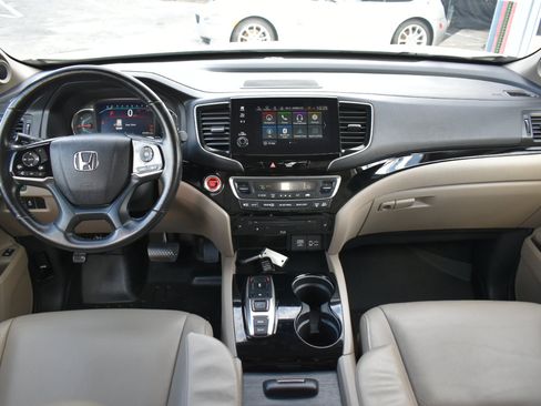 Used 2019 Honda Pilot Touring image 11