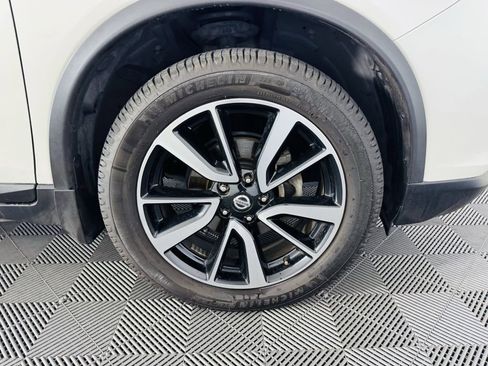 Used 2018 Nissan Rogue SL w/ Premium Package AWD/4WD image 33