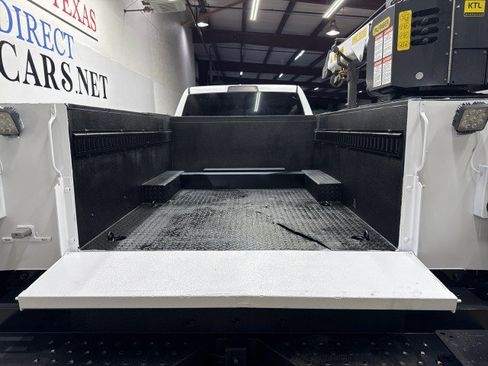 Used 2016 RAM 3500 Tradesman w/ Power & Remote Entry Group image 11