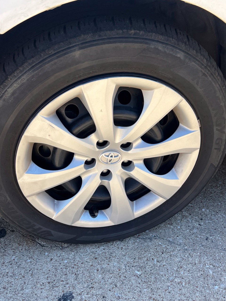 Used 2024 Toyota Corolla LE FWD image 12