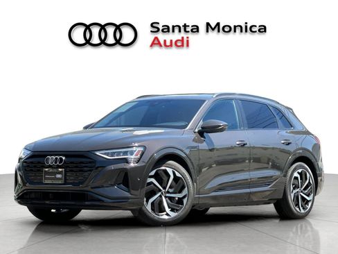 Used 2025 Audi Q5 Premium w/ Convenience Package AWD/4WD image 1