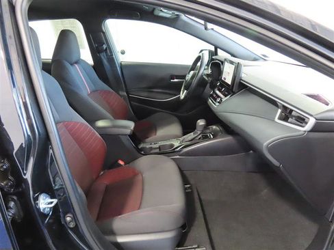 Used 2025 Toyota Corolla SE FWD image 32