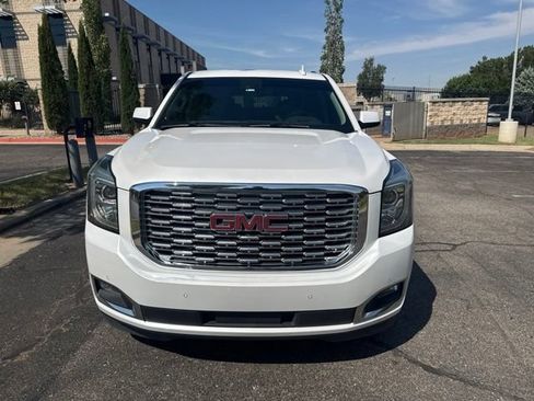 Used 2020 GMC Yukon XL Denali w/ Denali Ultimate Package AWD/4WD image 2